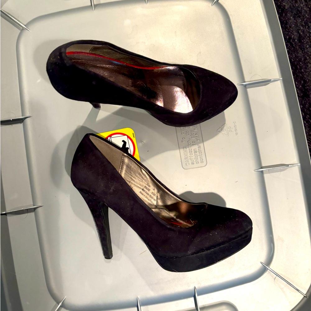 Maurice’s shoes